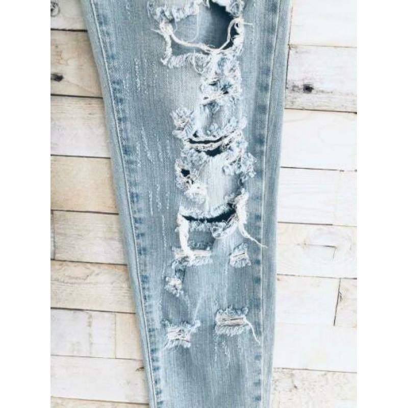 Supertrash spijkerbroek met gaten, maat 28 - NP 99,95 - wyp