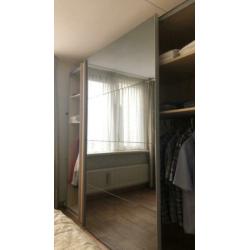Mooie Kledingkast in de kleur beuken