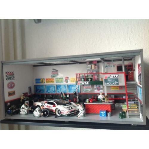 Garage diorama