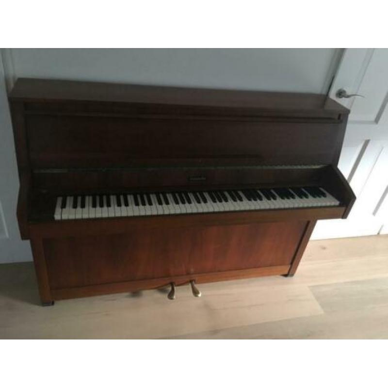 Baldwin Monarch Upright Piano