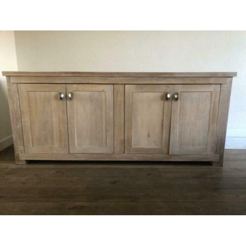 Eiken white wash dressoir