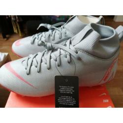 Voetbalschoenen Nike maat 36