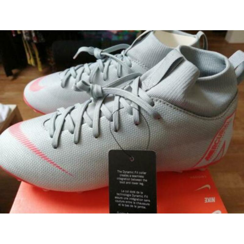 Voetbalschoenen Nike maat 36