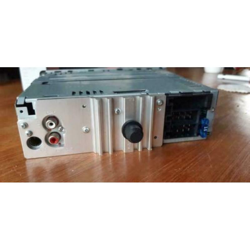 JVC KD-G341 autoradio. Radio/CD/Aux.