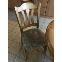 Eettafel eikenhout met 4 stoelen te koop