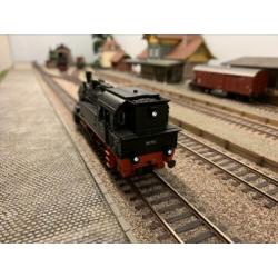 Locomotief van Trix, br 94, tijdperk 3, nummer 22160.