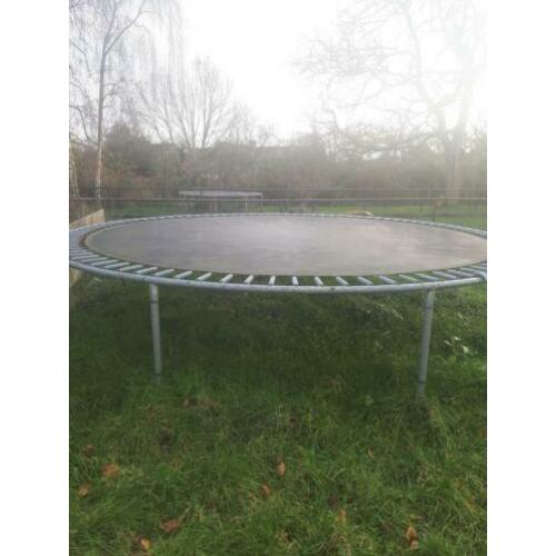 Grooten trampoline