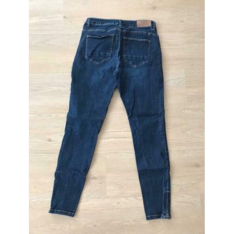 Spijkerbroek ONLY donkerblauw skinnyjeans maat 28/32