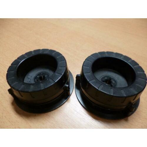 2 zwarte teac adapters