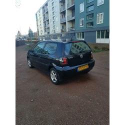 Volkswagen Polo 1.4 44KW 2001 Zwart apk tot 8 okt 2020