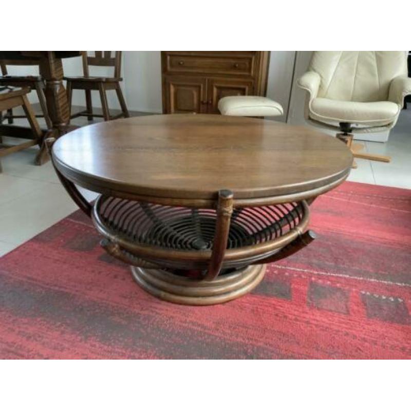 Massief eiken salontafel met manou krantenbak