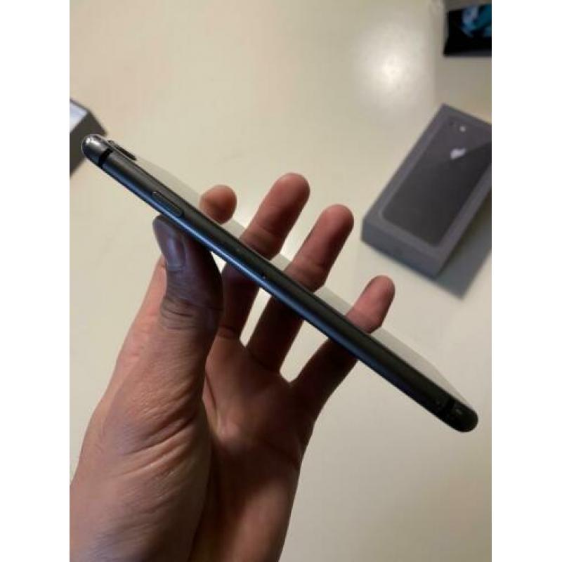 iPhone 8 64gb