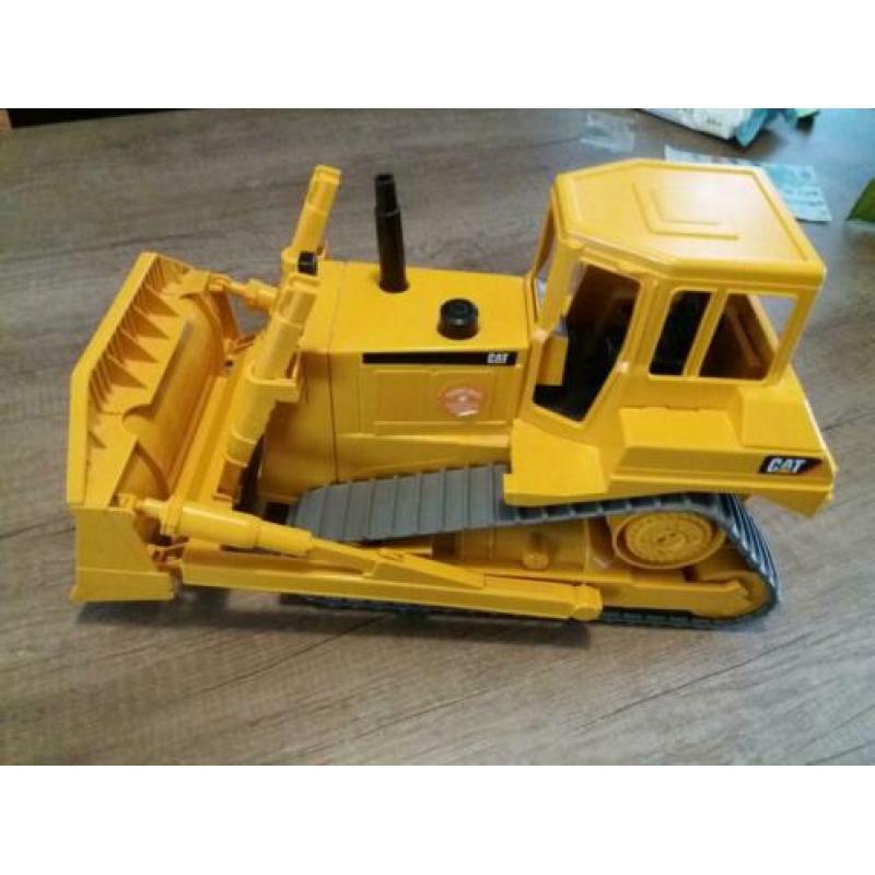 Bruder CAT cattepillar bulldozer