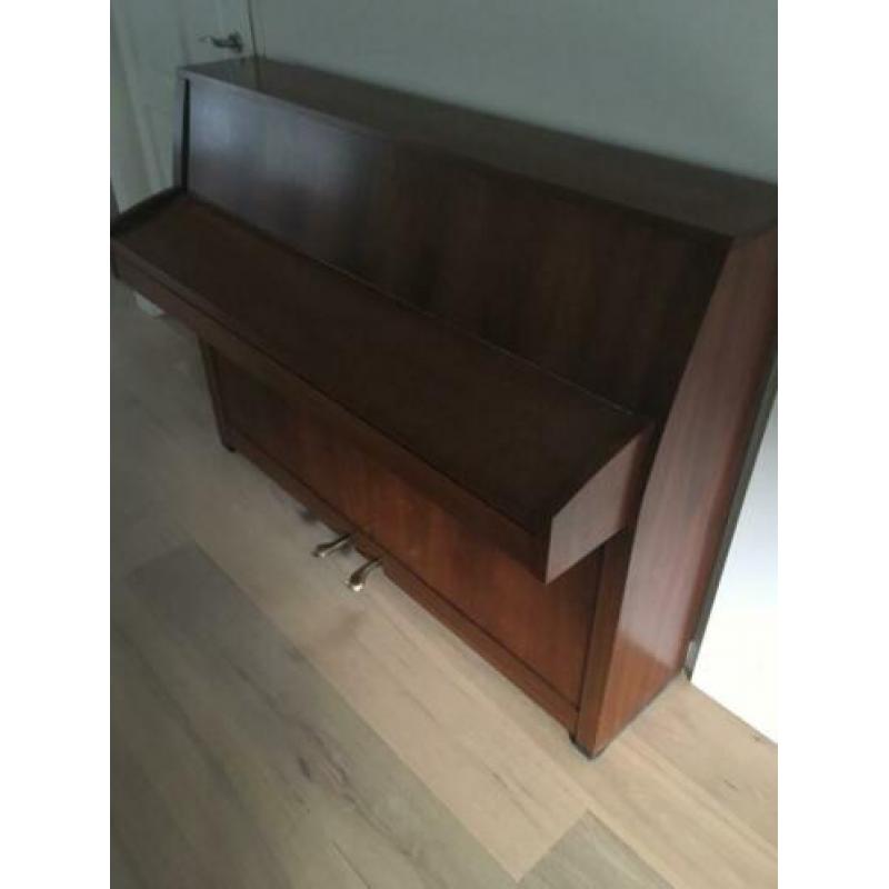 Baldwin Monarch Upright Piano