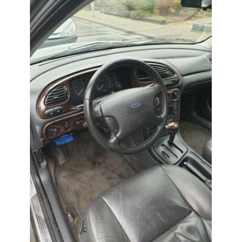 Ford Mondeo 2.5 I HB AUT 2000 Grijs