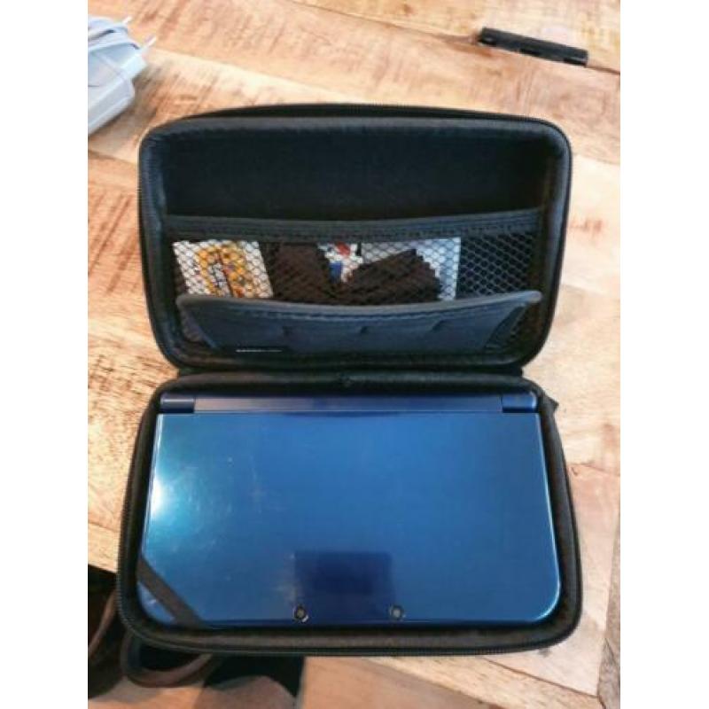 Nintendo 3DS XL Metallic Blue + 4 spellen