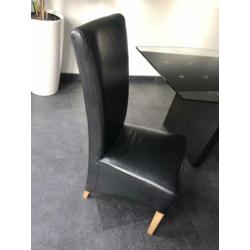 Glazen tafel en/of stoelen