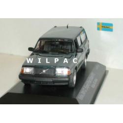 Volvo 245 240 Super Polar petrol metallic 1:43. Minichamps.