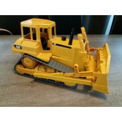 Bruder CAT cattepillar bulldozer