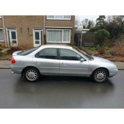 Ford Mondeo 2.5 I HB AUT 2000 Grijs