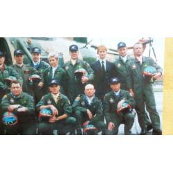 Helicopter met team ervoor (waar?)
