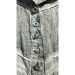 DISMERO prachtig getailleerde grijze blouse mt M