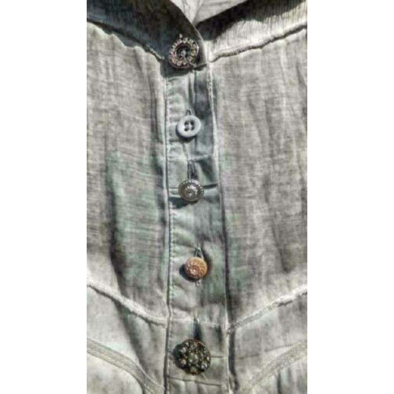 DISMERO prachtig getailleerde grijze blouse mt M