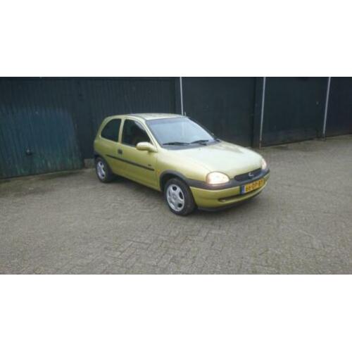 Opel Corsa 1.4 I 16V 3D 1999 Geel