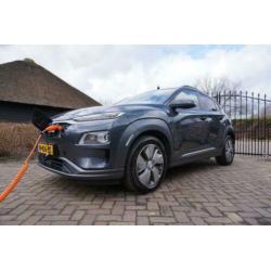 Hyundai Kona EV Premium 64 kWh / 4% bijtelling / Groot accup