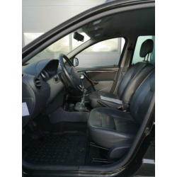 Dacia Duster 1.6 Lauréate 4X4/AIRCO/TREKHAAK/LEER (bj 2010)