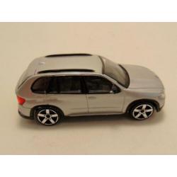 Bmw X5 1:43 Bburago zilverkleurig