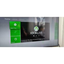 Microsoft Xbox 360 60 GB + Kinect + 2 guitar hero