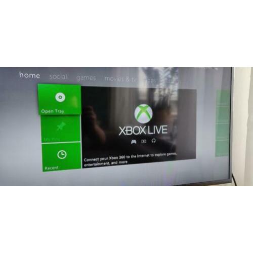 Microsoft Xbox 360 60 GB + Kinect + 2 guitar hero