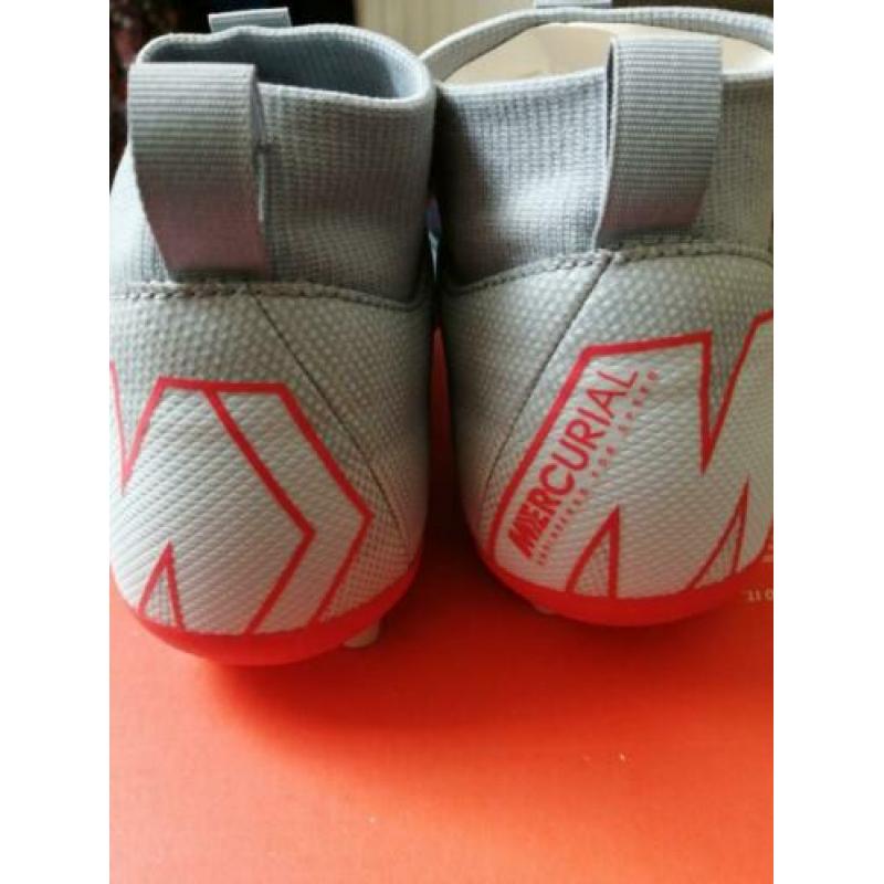 Voetbalschoenen Nike maat 36