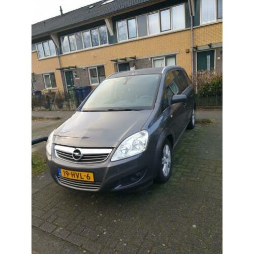 Opel Zafira 2.2 2009 Grijs