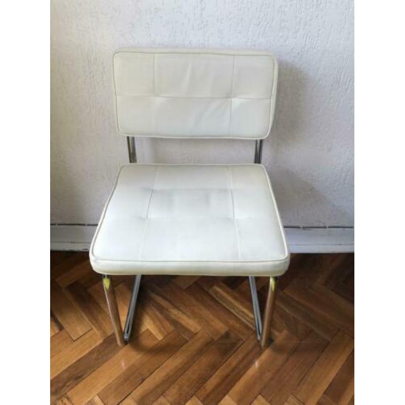 4 buisframe stoelen gebroken wit