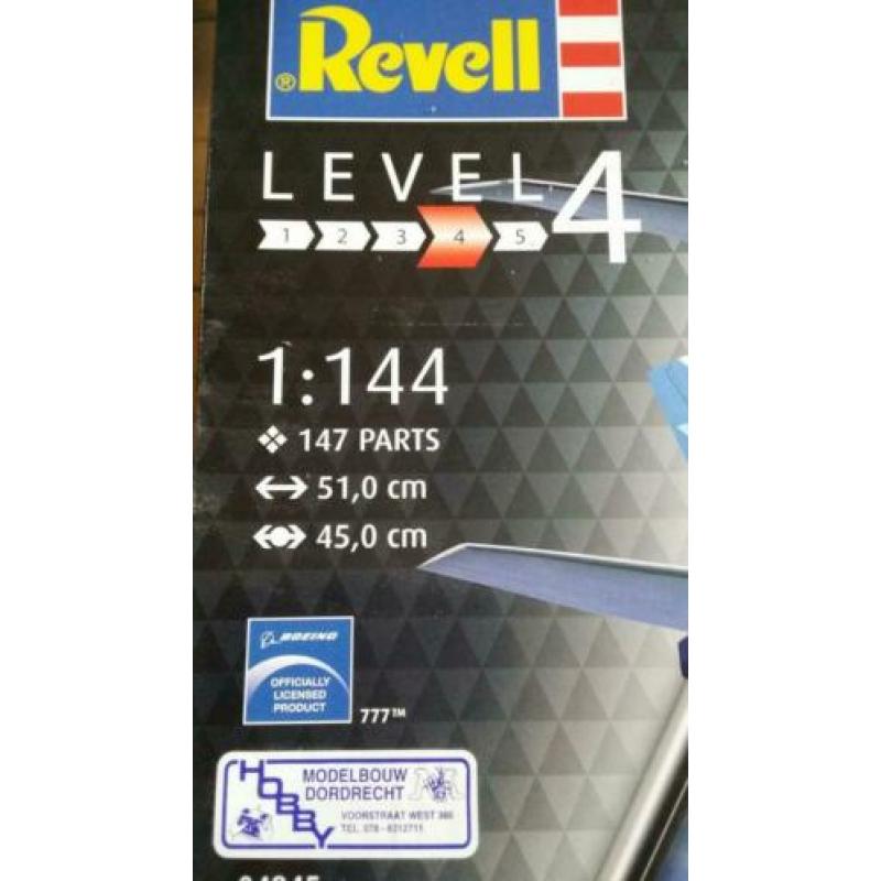 Revell Boeing 777 - 300ER tm 1 : 144 Nieuw in doos