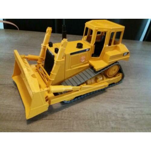 Bruder CAT cattepillar bulldozer