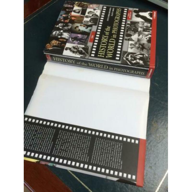 History of the World in Photographs 1850 tot 2008 + CD.