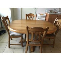 Eettafel eikenhout met 4 stoelen te koop