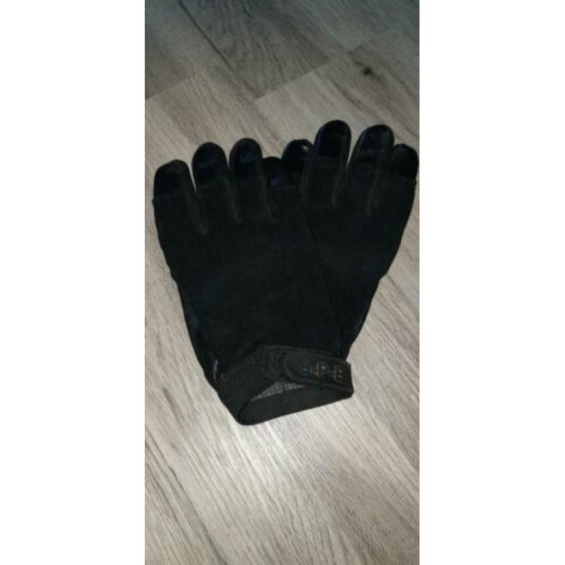 Steekwerend vest + beveilingsgordel +Snijwerende handschoene