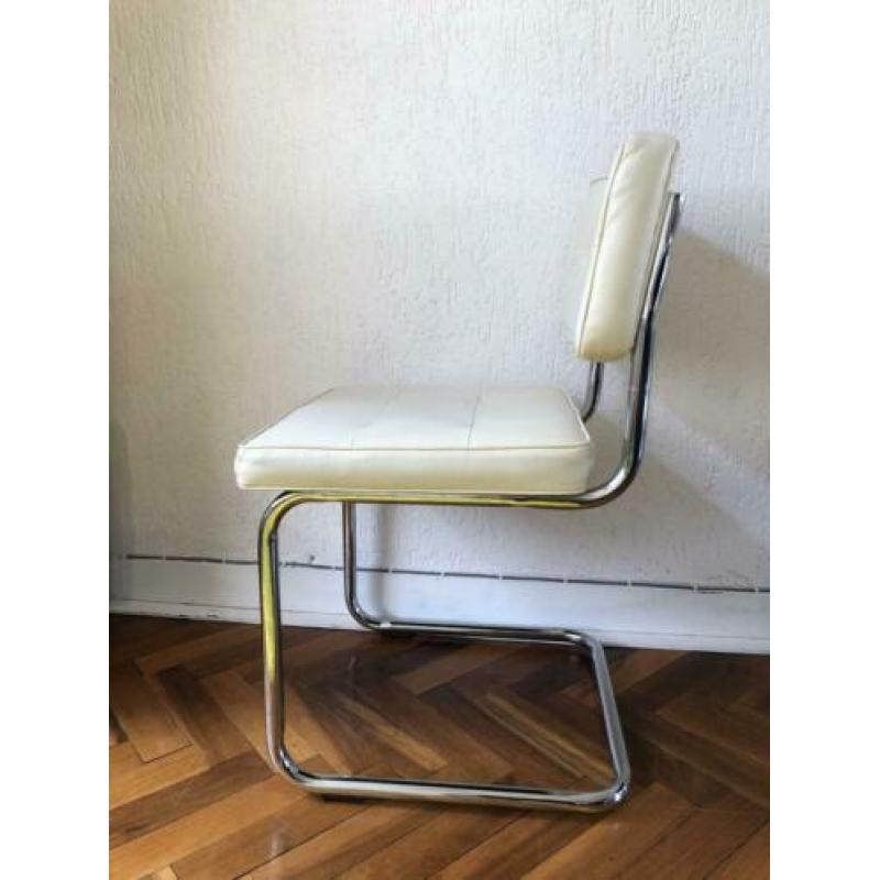 4 buisframe stoelen gebroken wit