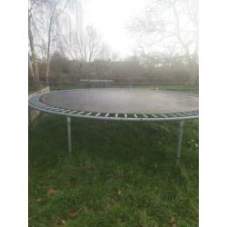Grooten trampoline