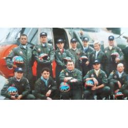 Helicopter met team ervoor (waar?)