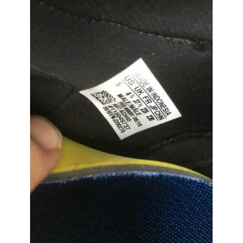 Zwarte Adidas voetbalschoenen mt 37