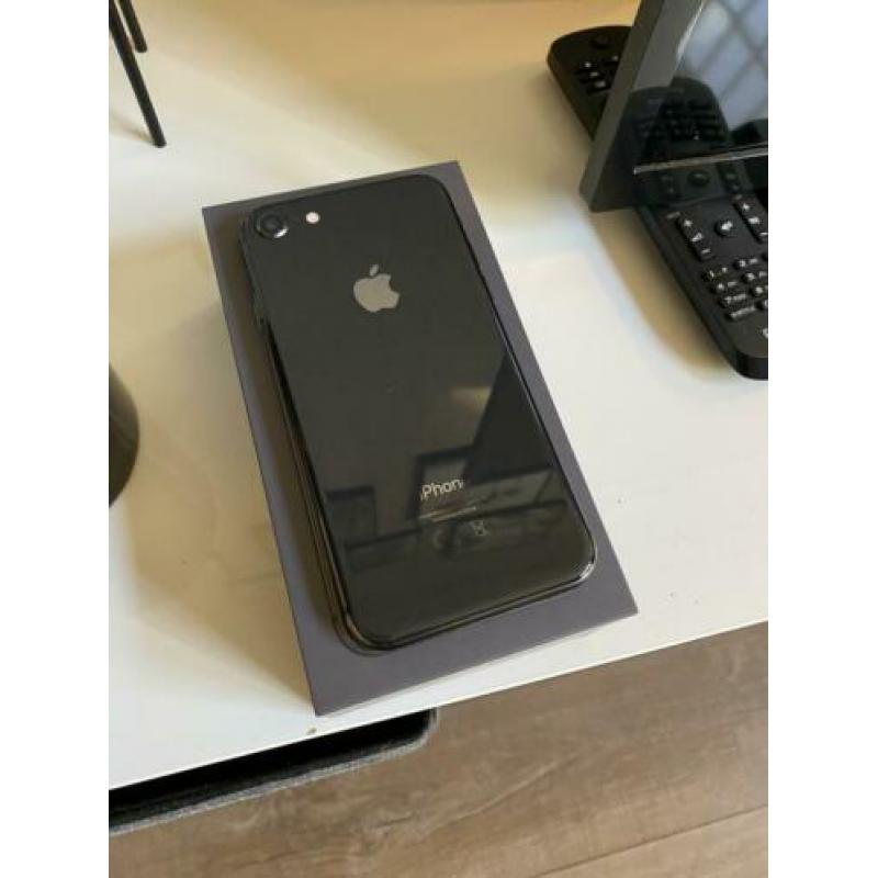 iPhone 8 64gb