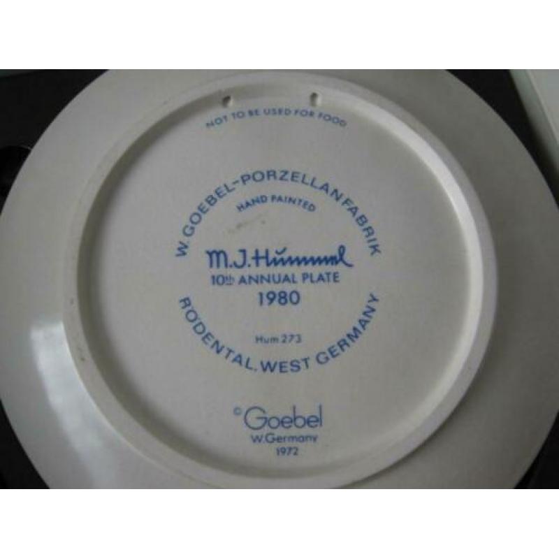 Hummel Wandbord en Tafelbel uit 1980