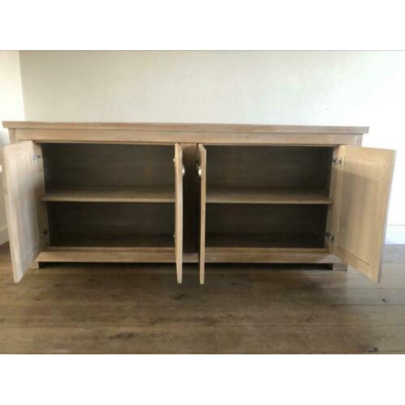 Eiken white wash dressoir