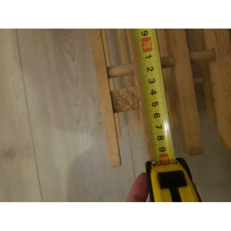 Houten schoenenrek