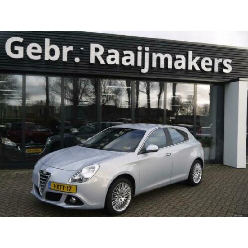 Alfa Romeo Giulietta 1.4T 170pk Distinctive Lusso*Navi*Leder